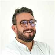 Profesor titulado en Psicología, con más de 8 años de experiencia como docente, en servicio particular y en centros de estudios