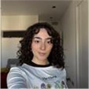 Soy graduada en Educación Primaria en las menciones de Inglés y de Audición y Lenguaje