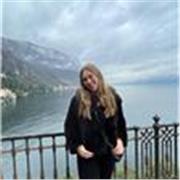 Profesora de francés con experiencias en el extranjero. Me adapto a todas las edades