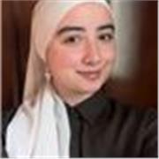 Étudiante bilingue en Design, je suis passionnée par l'anglais et me ferais un plaisir de transmettre cette langue à ceux qui le souhaitent