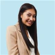 Profesora de inglés que enseña a niños y adolescentes