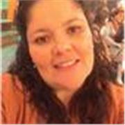 Atuo com aulas de língua portuguesa e redação