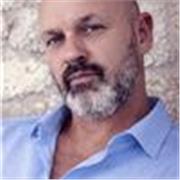 Cerchi un madrelingua  british ?....Sono qui per aiutarti di migliore ogni aspetto del tuo inglese