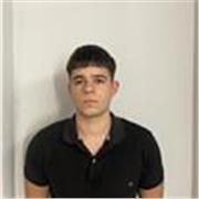 Entrenador de fútbol para niños pequeños que estén empezando.