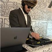 I am a keen, hard-working, motivated, and enthusiastic creative tutor, with a host of music production experience.