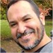 English tutor with experience in one-to-one lessons, and willing to share my knowledge in Spanish