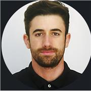 Oficial de la Marina Mercante con experiencia internacional. Imparto clases de inglés marítimo adaptadas a marinos y gente de mar.