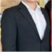 Desarrollador de videojuegos joven, para jóvenes que quieren aprender matemáticas 