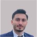 Kendimi, konuları ezberden uzak, neden-sonuç ilişkisi içinde yorumlayarak anlatan bir eğitimci olarak tanımlıyorum. 