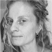 Ciao a Tutti! Moi c'est Marie, italo- française, diplômée d'une Licence en Langues étrangères Appliquées.