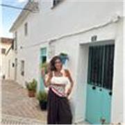 Soy alumna de segundo de bachillerato y tengo sobresaliente en las asignaturas de sociales . Lengua historia inglés economía..