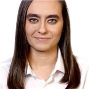 Soy una estudiante universitaria que puedo ofrecer clase a estudiantes de primaria.