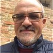 Appassionato di storia e storia dell'arte impartisce lezioni online o in presenza a privati, adulti o ragazzi. Residente a Perugia