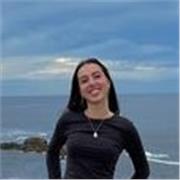 Graduada en bachillerato de sociales, preparada para ayudar a los peques de primaria