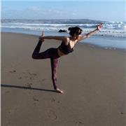 Clases de Yoga Integral aptas para principiantes en el corazon del Barrio Italia, metro Santa Isabel. Lunes, miércoles y viernes a las 19 hrs! Te espero en el matt!