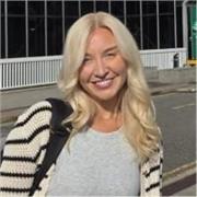 A teacher of 6 years that has worjed in high schools in the north west. I have taught French and Spanish from Years 7-13.