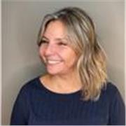 Soy Profesora desde hace 5 años de Marketing Digital. Enfocada sobre todo en SEM y Reputación Online. 
