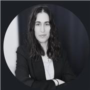 Ciao! Mi chiamo Camilla, ho 28 anni e sono laureata in Lingue Moderne con esperienza nell'insegnamento privato a ragazzi.