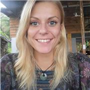 Hi everyone, my name is Pippa, I am a TEFL qualified English teacher from Oxford in England with experience in online teaching.