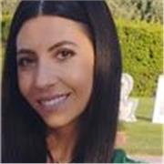 Profesora titulada en biología con diez años de experiencia en parte clases de biología y de otras ciencias