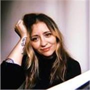 Se hacen clases de iluminación en estudio repasaremos diferentes tipos de iluminación, encuadre y concepto dependiendo del Modelo