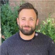 I’m a Senior Marketing professional with 18 years experience.