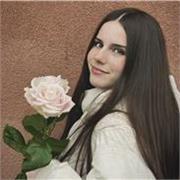 Oberstufenschülerin gibt Nachhilfe für Latein