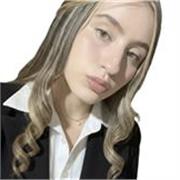 Estudiante universitario de últimos semestres de derecho con alta habilidad de escritura y análisis con todo tipo de textos