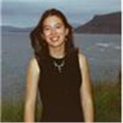 Profesora de Matemáticas apta para niveles inferiores a la Universidad.