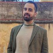 Studente di Dottorato fornisce lezioni di Biologia base ed avanzata