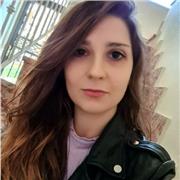 Graduada en Psicologia imparte clases a niños de todas las edades