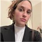 Offro lezioni private di inglese, sia per quanto riguarda la grammatica che la letteratura. Dispongo di materiale che posso adattare in base all’età , ho materiale per affrontare l’esame PET (livello B1) e l’esame FIRST (B2)