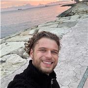 Deutschlehrer! Ich unterrichte alle Altersgruppen.
Преподаватель немецкого языка! Я преподаю всем возрастным группам.