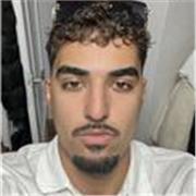 Englisch-Tutor, der Schülern beibringt, im Alltag eine Konversation zu führen.