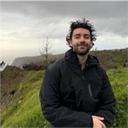 Profesor de inglés graduado en Estudios Ingleses y con Máster en Formación del Profesorado ofrece clases de inglés personalizadas.