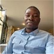 Profesor de francés nativo con alto nivel de español apto para dar clases a todos los niveles y a todas las edades.