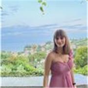 Ciao sono Chiara sono qui per aiutarti con i compiti di elementari medie e liceo 