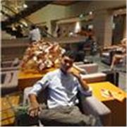 Nativo de lengua español con experiencia en clases presenciales