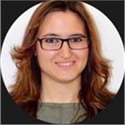 Profesora titular de Lengua y Literatura com más de 12 años de experiencia en Madrid.
