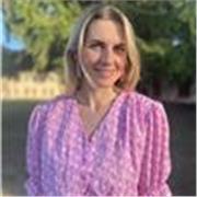 A passionate linguist and a teacher who assists adult learners in a new language journey 