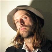 Soy un redactor, corrector y productor de contenidos con más de 20 años de experiencia. Apasionado y curioso, sobre todo por la literatura, la historia, el cine y todo lo que sea contar historias.