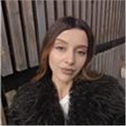 Española Nativa estudiante de carrera en Finanzas y Contabilidad