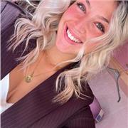 Insegnante offre ripetizioni di lingue e materie umanistiche per bambini e ragazzi di scuole elementari, medie e superiori