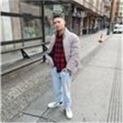 Soy una persona simpática y sonriente, me encanta ayudar a los demás 