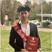 Insegnante di matematica, offro lezioni private per bambini e ragazzi a Milano, sia di presenza che online.Laurea in bioingegneria