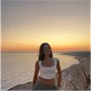 Ofrezco clases de apoyo en asignaturas como inglés, matemáticas, ciencias y griego a estudiantes de primaria, ESO y bachillerato