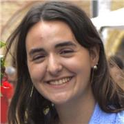 Studentessa con inglese C2 offre lezioni per bambini e adulti