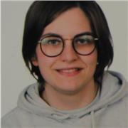 Chica con experiencia dando clases a niños entre 8 y 11 años de lengua, inglés y geografía e historia