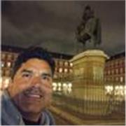 Soy abogado con experiencia en la rama del derecho administrativo y afines