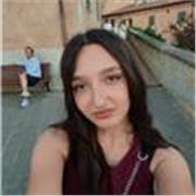Sono una studentessa al quinto anno di liceo linguistico, e offro ripetizioni di inglese (sto conseguendo la certificazione C1)
